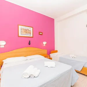 Szálloda Arlino, Rimini