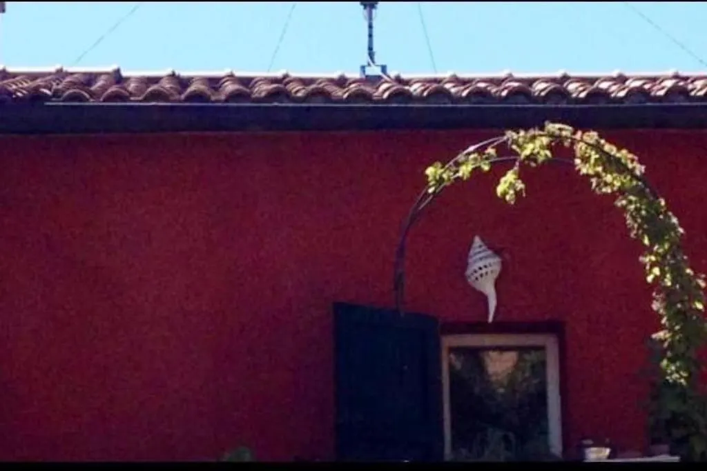 La casetta rossa Rimini 0*,  Italia